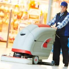 Autolaveuse pour nettoyage de grandes surfaces type supermarché
